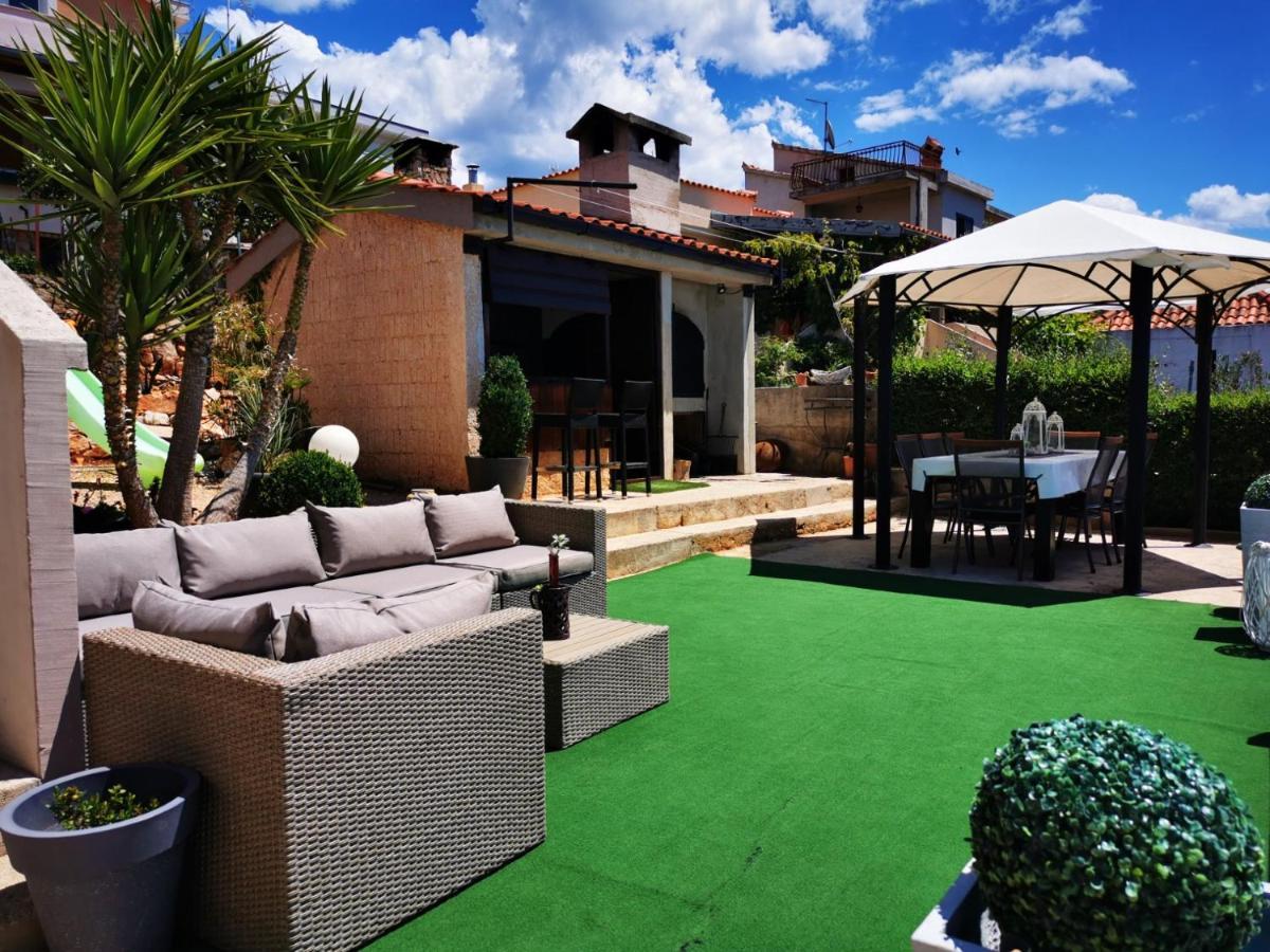 קאפריה Apartments Miranda מראה חיצוני תמונה